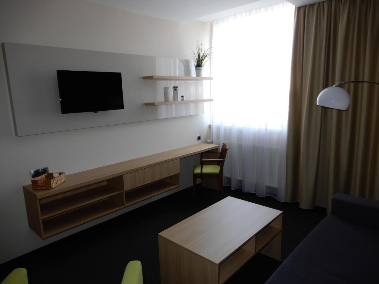 Otavarena Písek Buitenkant foto